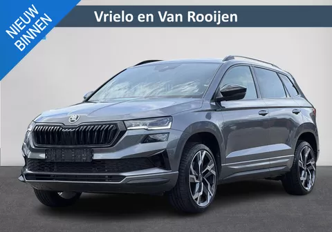 Skoda Karoq 1.5 TSI Sportline | Automaat | Clima | Stuur/Stoelverwarming | Cruise | Carplay | Navi | Pano | ( Vestiging - Nieuwegein)