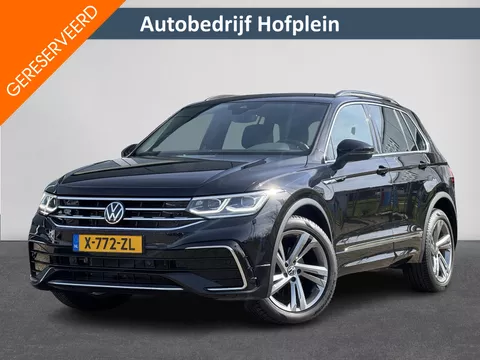 Volkswagen Tiguan 1.5 TSI R-Line Business Automaat | Matrix LED koplampen | Cruise control adaptief | Digitaal Dashboard | Climate Control | comfortstoelen | Apple Carplay/Android Auto | PDC | 19" Lichtmetalen Velgen ( Vestiging - Vianen )