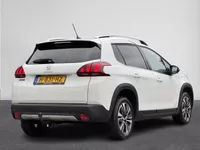 Peugeot 2008 1.2 PureTech Allure | Automaat | Camera | Navi | Trekhaak | Stoelverwarming | Clima | ( Vesteging - Nieuwegein ) Foto